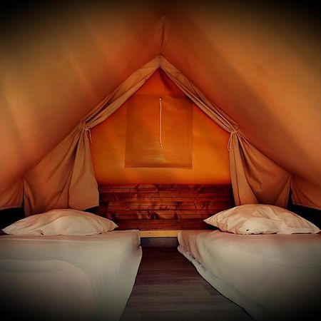 Les Lodges De La Viarhona - Tentes Lodges Virignin Esterno foto