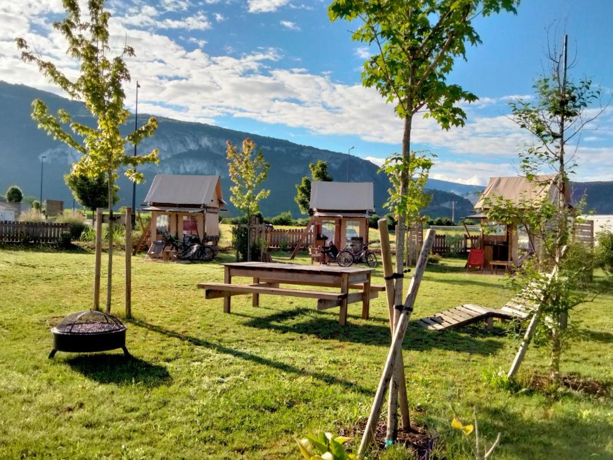 Les Lodges De La Viarhona - Tentes Lodges Virignin Esterno foto