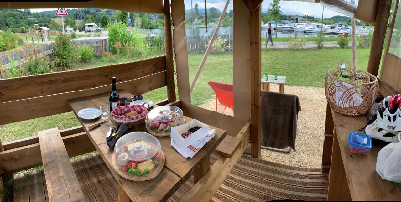 Les Lodges De La Viarhona - Tentes Lodges Virignin Esterno foto